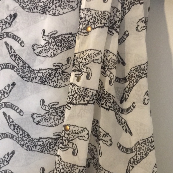 5$ with bundle 🛍 Infinity scarf with bronze studs. - Picture 3 of 9